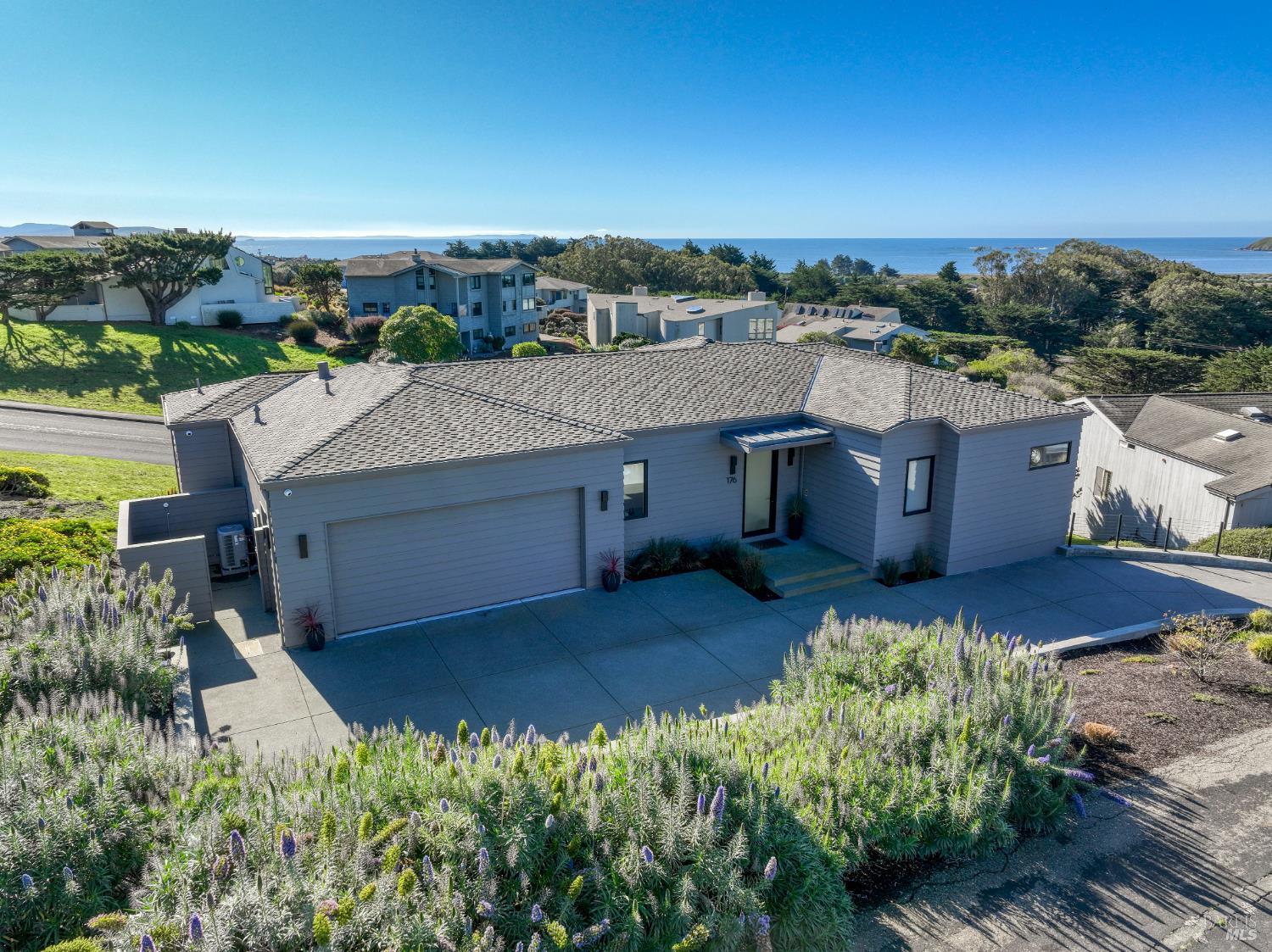 Detail Gallery Image 1 of 57 For 176 Cypress Loop, Bodega Bay,  CA 94923 - 4 Beds | 4/1 Baths