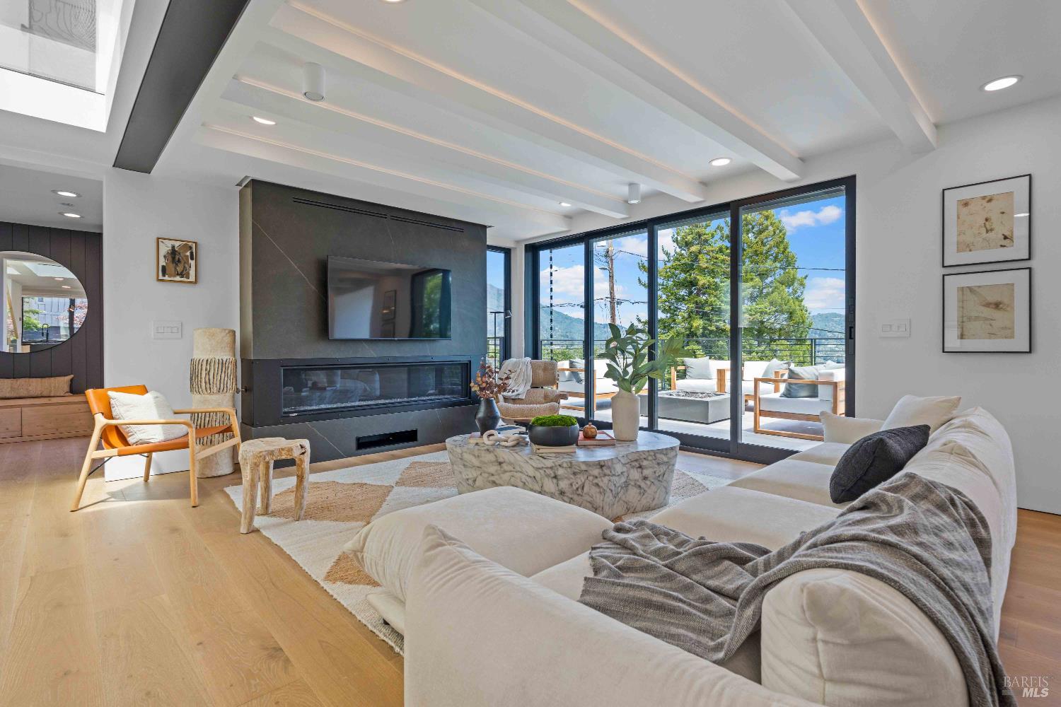 Detail Gallery Image 16 of 61 For 975 Greenhill Rd, Mill Valley,  CA 94941 - 4 Beds | 2/1 Baths