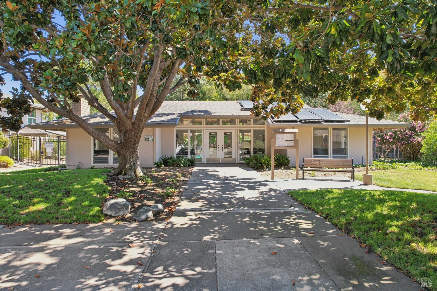 Detail Gallery Image 19 of 20 For 141 Roundtree Blvd, San Rafael,  CA 94903 - 2 Beds | 1/1 Baths