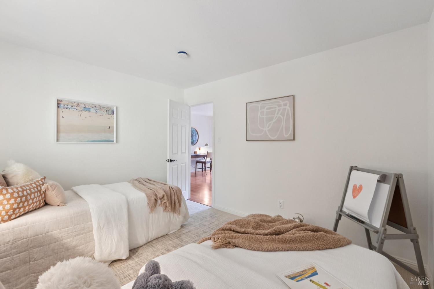 Detail Gallery Image 33 of 44 For 246 Madrone Ave, Larkspur,  CA 94939 - 4 Beds | 2 Baths