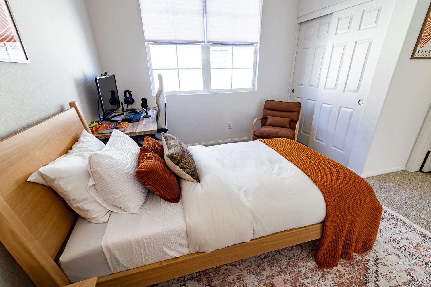 Detail Gallery Image 26 of 42 For 264 Waterside Cir, San Rafael,  CA 94903 - 4 Beds | 3/1 Baths