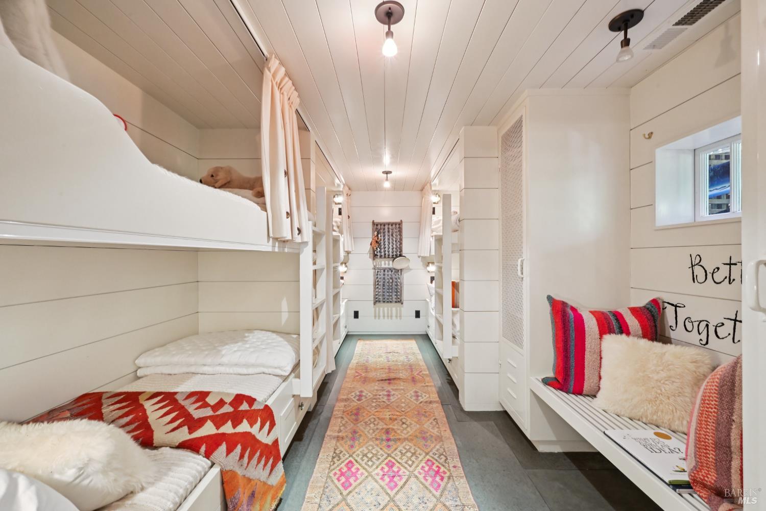 Detail Gallery Image 51 of 62 For 33 Ocean Ave, Bolinas,  CA 94924 - 3 Beds | 2/1 Baths