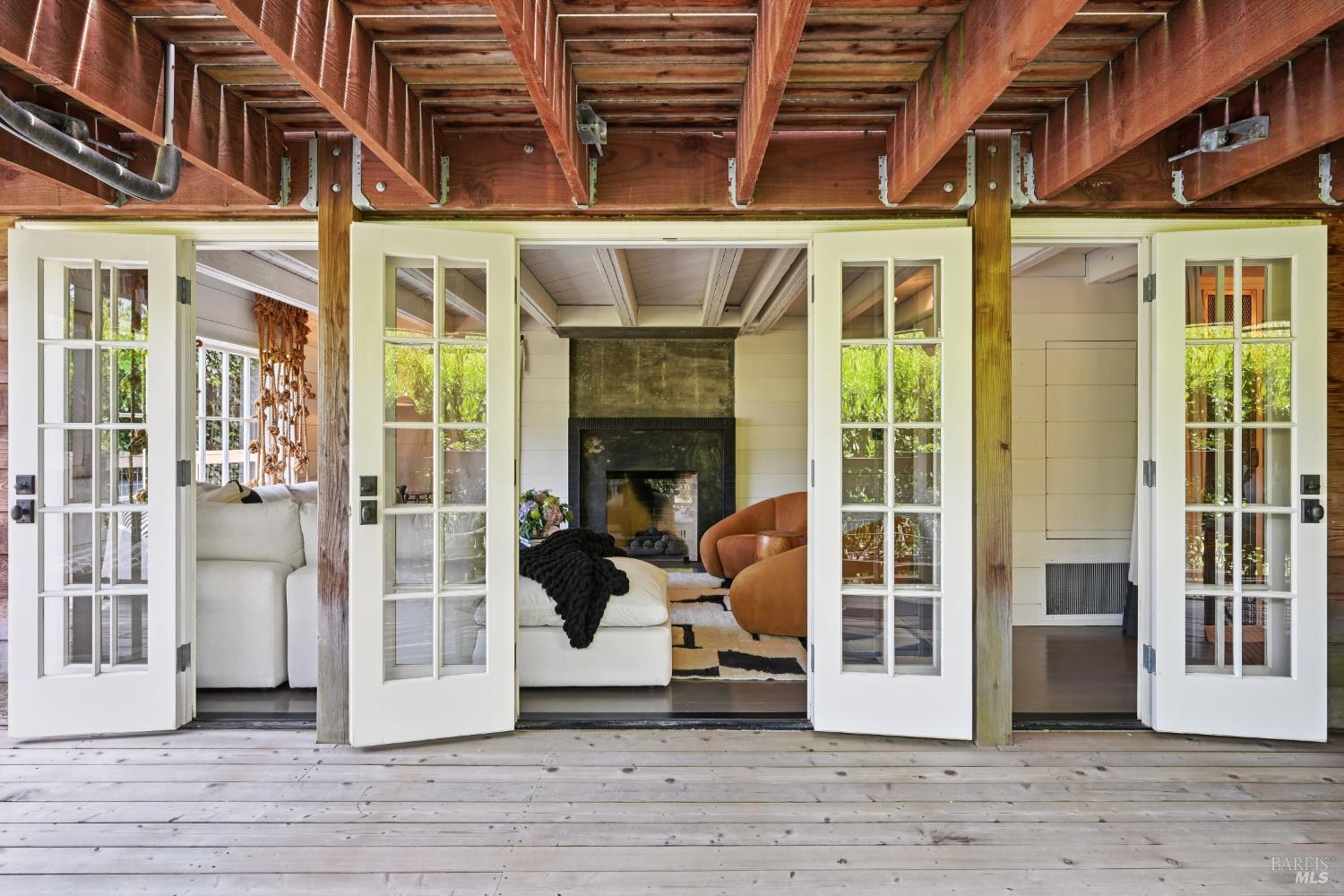 Detail Gallery Image 43 of 62 For 33 Ocean Ave, Bolinas,  CA 94924 - 3 Beds | 2/1 Baths