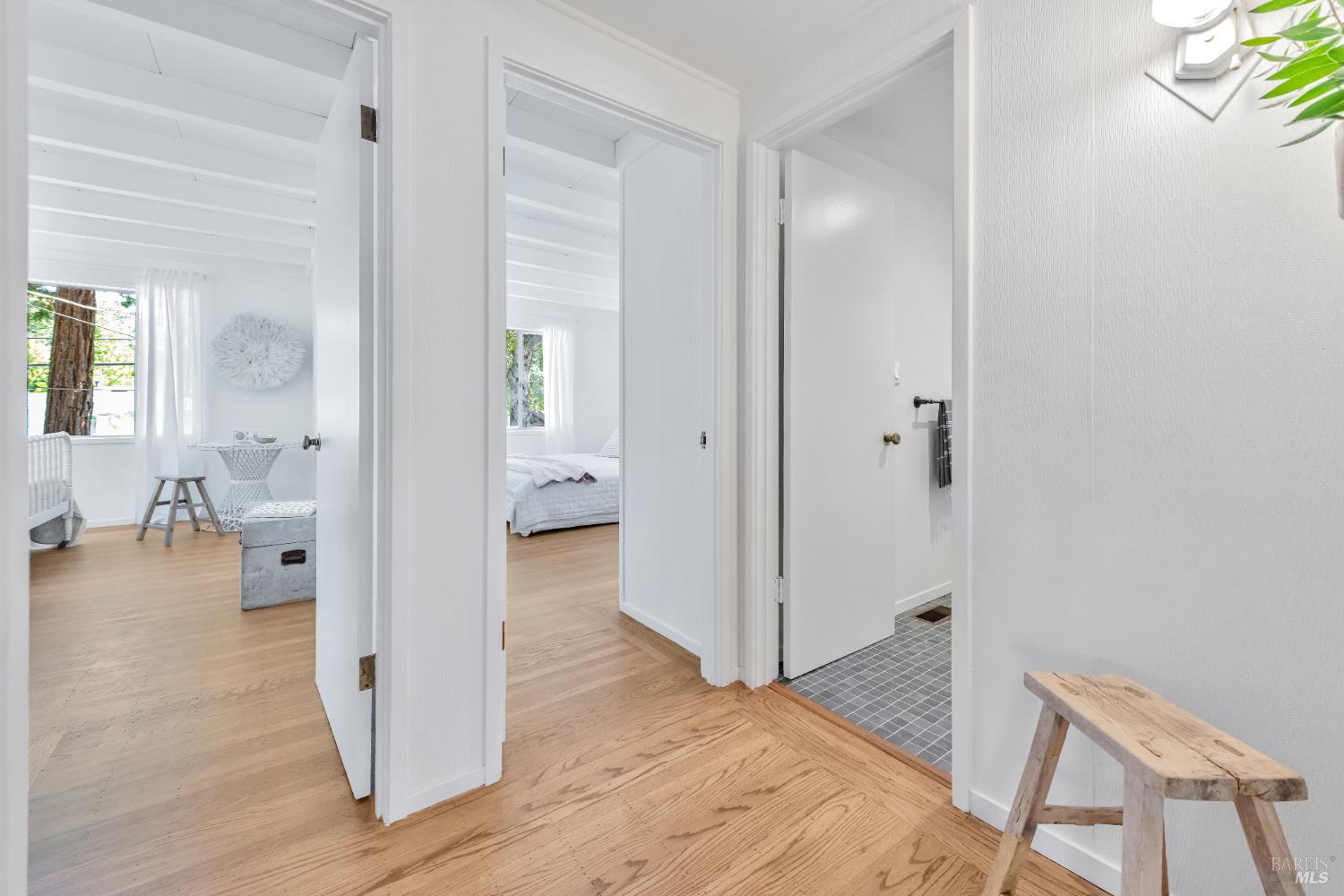 Detail Gallery Image 13 of 31 For 107 Butterfield Rd, San Anselmo,  CA 94960 - 3 Beds | 2 Baths