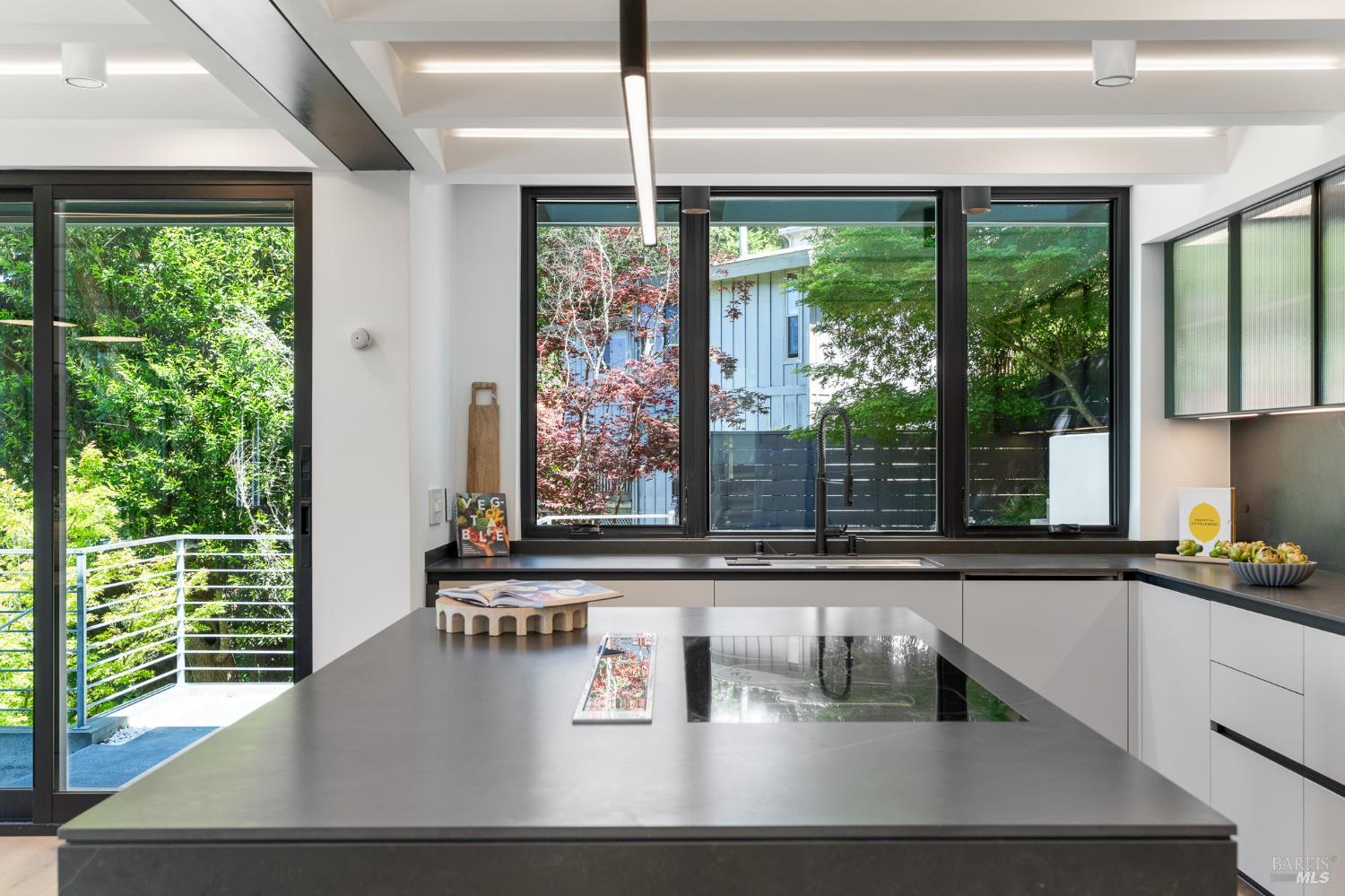 Detail Gallery Image 28 of 61 For 975 Greenhill Rd, Mill Valley,  CA 94941 - 4 Beds | 2/1 Baths