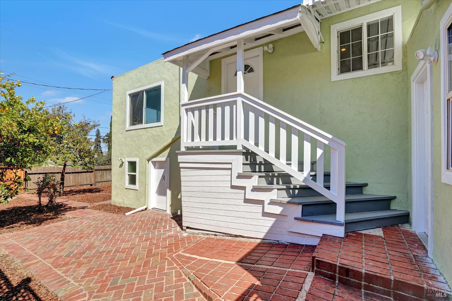 Detail Gallery Image 9 of 55 For 60 D St, Vallejo,  CA 94590 - 3 Beds | 2/1 Baths