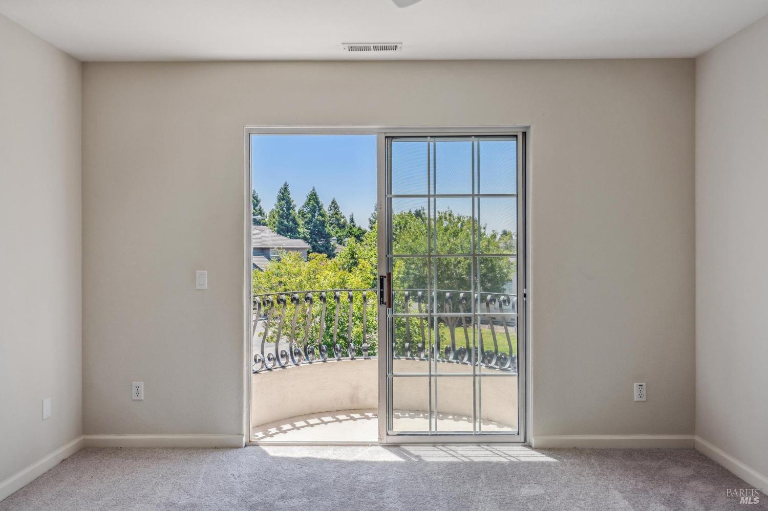 Detail Gallery Image 63 of 89 For 402 Barons Way, Petaluma,  CA 94954 - 4 Beds | 3 Baths