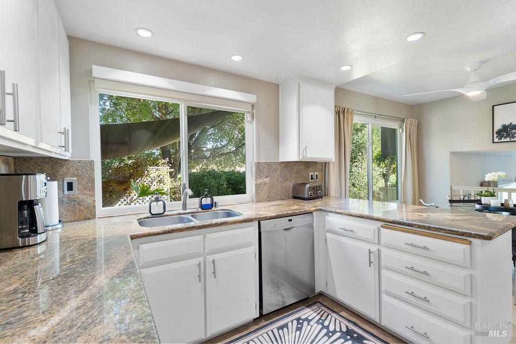 Detail Gallery Image 17 of 59 For 1412 Granada St, Vallejo,  CA 94591 - 4 Beds | 3 Baths