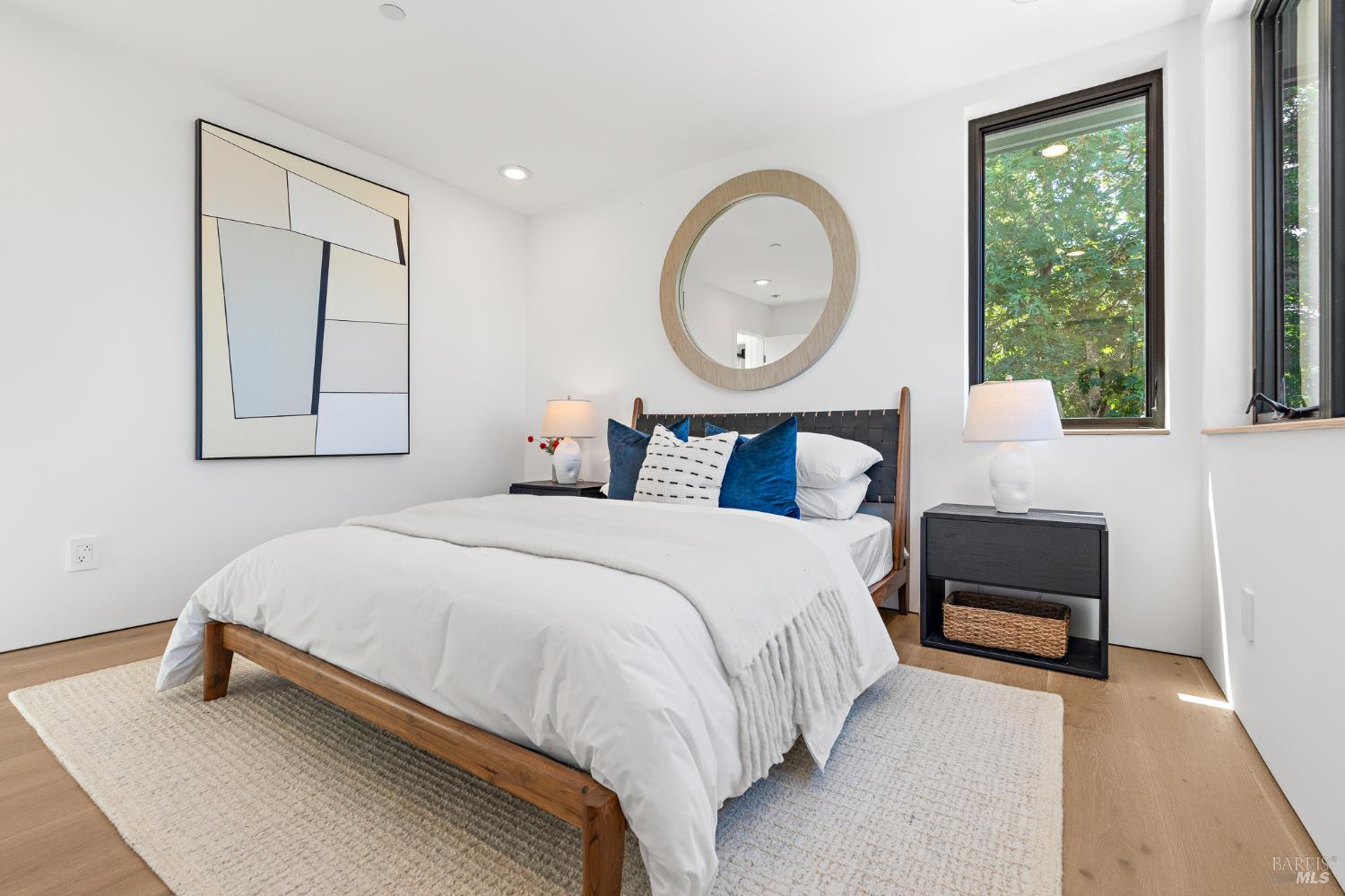 Detail Gallery Image 36 of 61 For 975 Greenhill Rd, Mill Valley,  CA 94941 - 4 Beds | 2/1 Baths