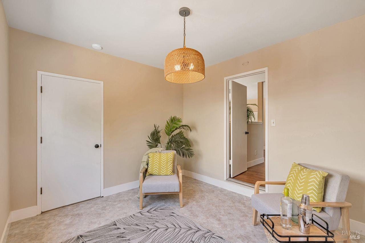 Detail Gallery Image 9 of 47 For 1021 Butler Ave, Santa Rosa,  CA 95407 - 4 Beds | 2 Baths