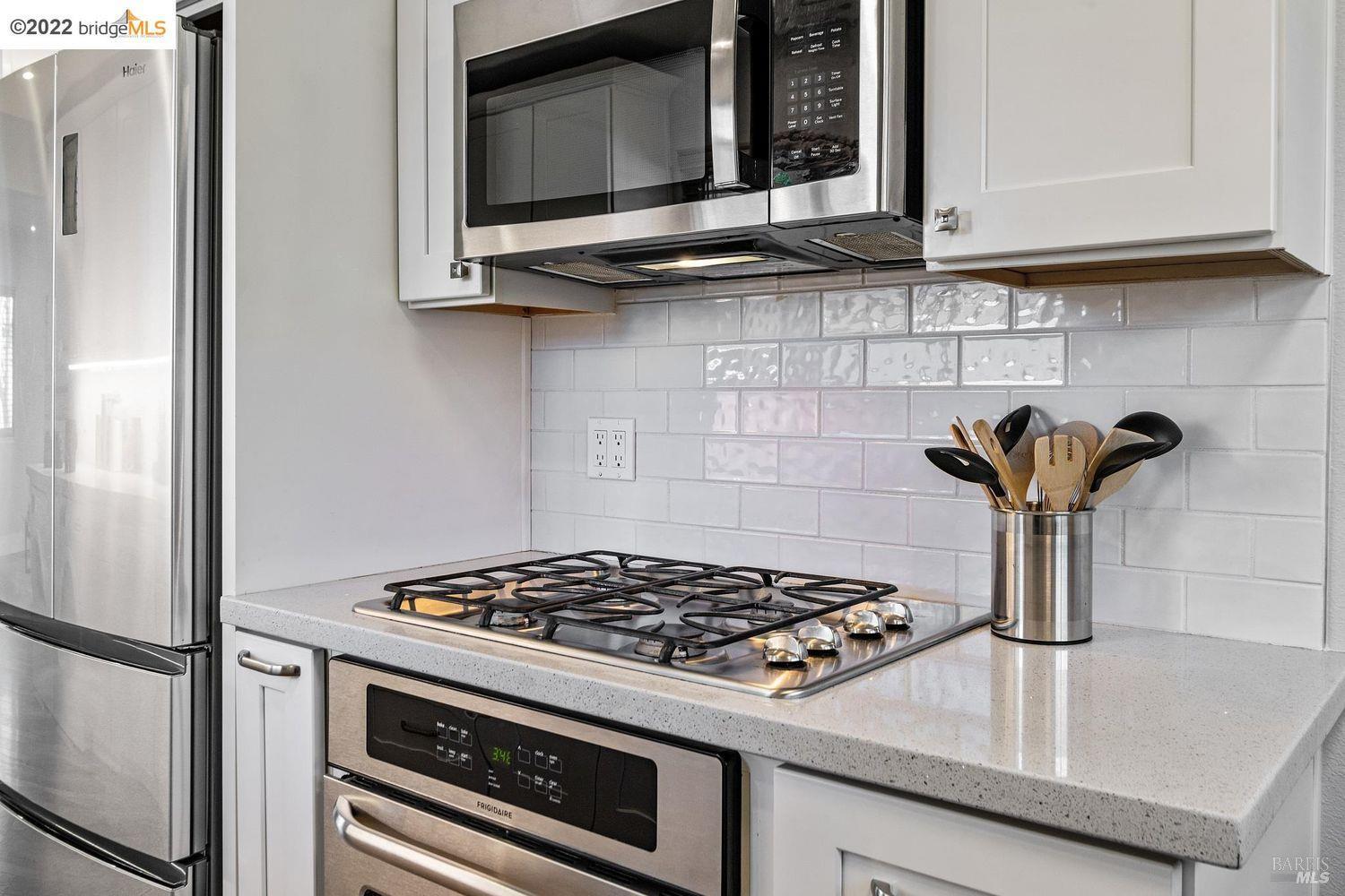 Detail Gallery Image 5 of 30 For 2021 Key Blvd, El Cerrito,  CA 94530 - – Beds | – Baths