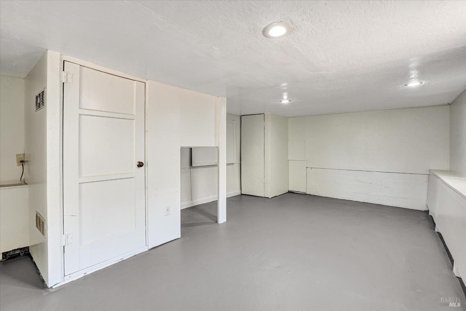 Detail Gallery Image 32 of 55 For 60 D St, Vallejo,  CA 94590 - 3 Beds | 2/1 Baths