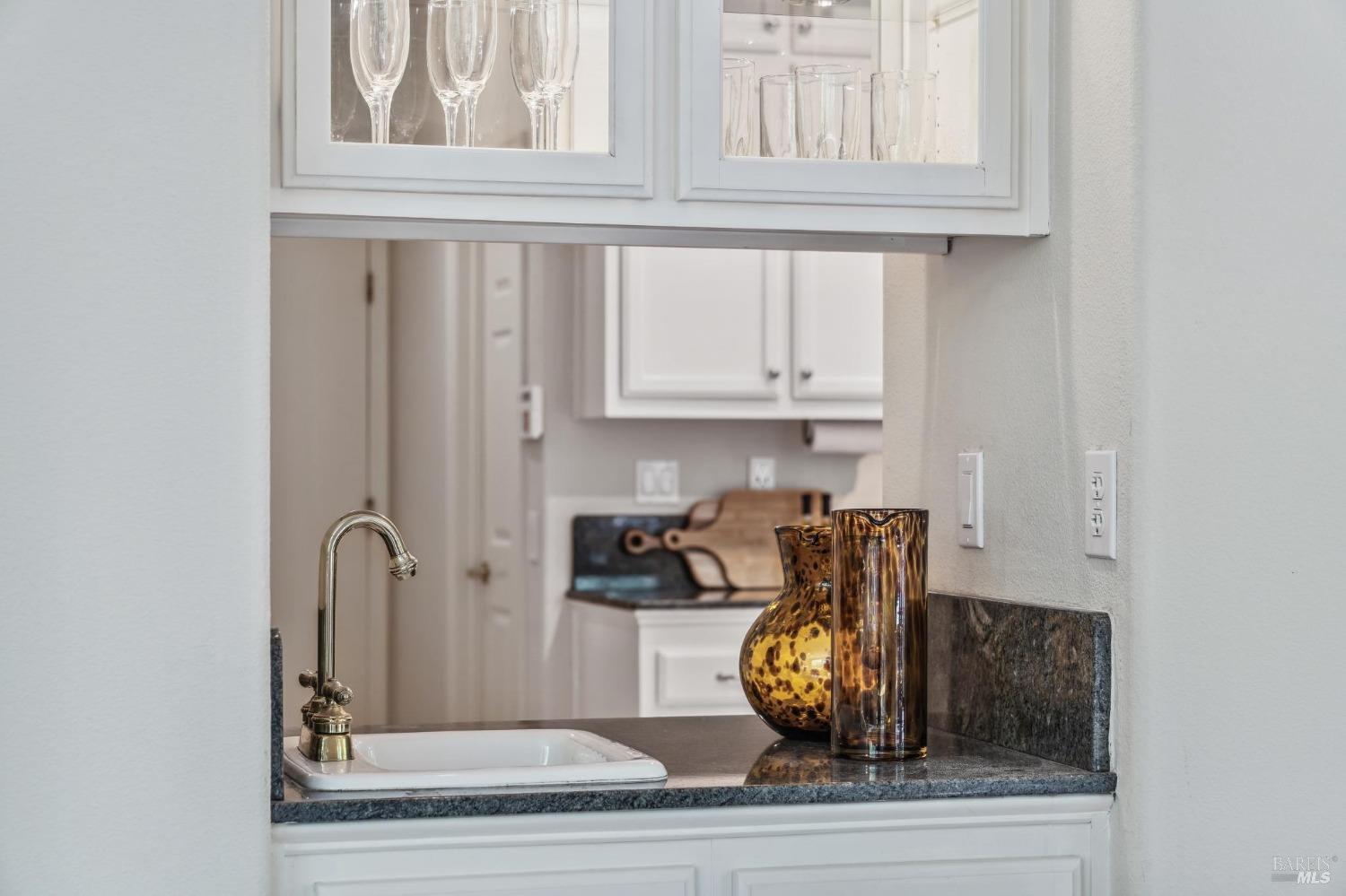 Detail Gallery Image 25 of 89 For 402 Barons Way, Petaluma,  CA 94954 - 4 Beds | 3 Baths