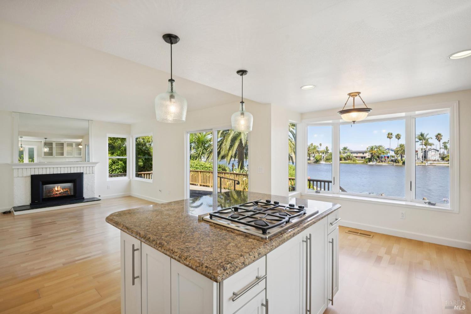 Detail Gallery Image 31 of 59 For 28 Caribe Isle, Novato,  CA 94949 - 4 Beds | 3 Baths
