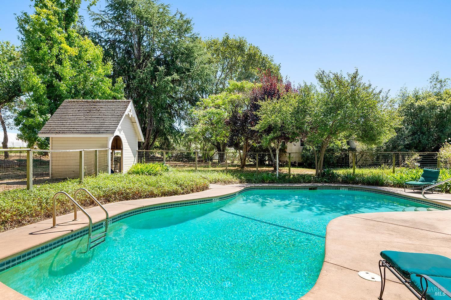 Detail Gallery Image 44 of 65 For 3949 Vine Hill Rd, Sebastopol,  CA 95472 - 5 Beds | 4 Baths