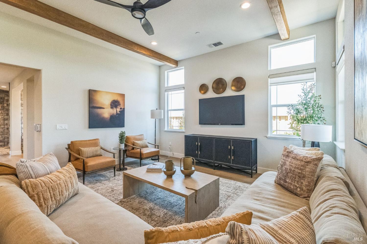 Detail Gallery Image 3 of 31 For 665 Grizzly St, Oakley,  CA 94561 - 5 Beds | 4/1 Baths