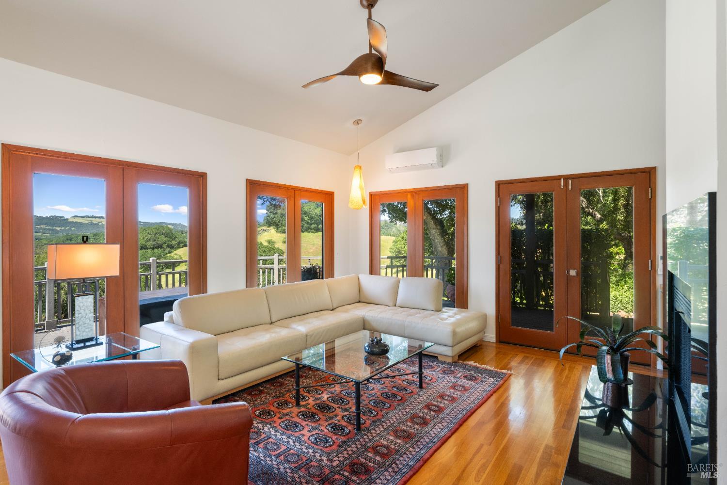 Detail Gallery Image 6 of 60 For 10601 Slattery Rd, Glen Ellen,  CA 95442 - 4 Beds | 2 Baths