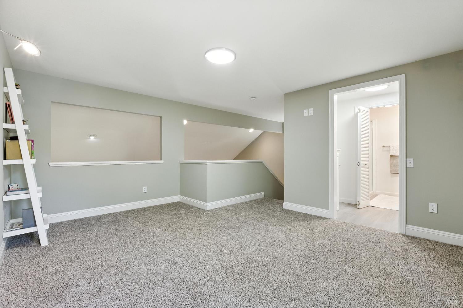 Detail Gallery Image 22 of 26 For 4 Cielo Ln 3e,  Novato,  CA 94949 - 2 Beds | 2 Baths