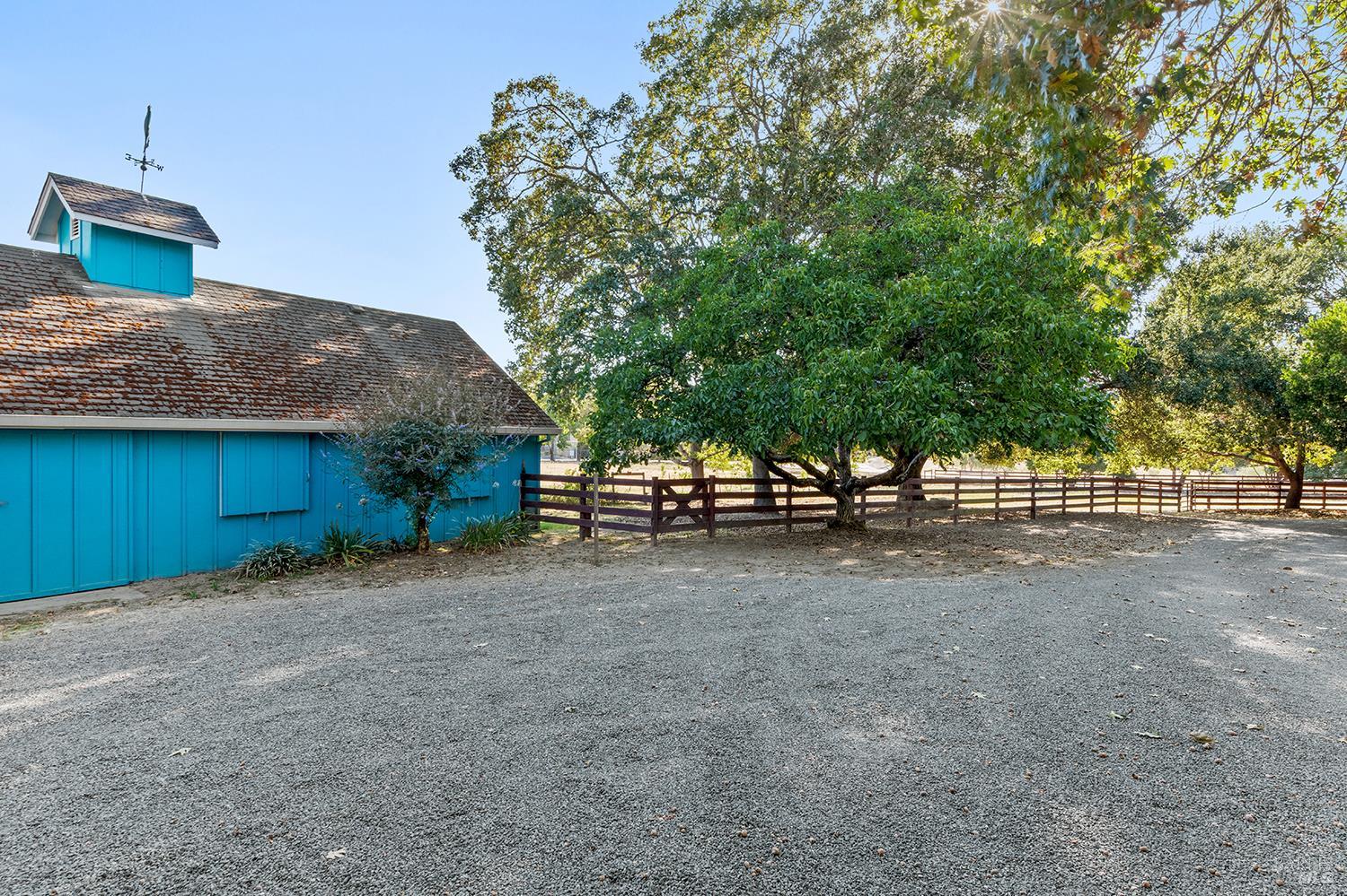 Detail Gallery Image 47 of 65 For 3949 Vine Hill Rd, Sebastopol,  CA 95472 - 5 Beds | 4 Baths