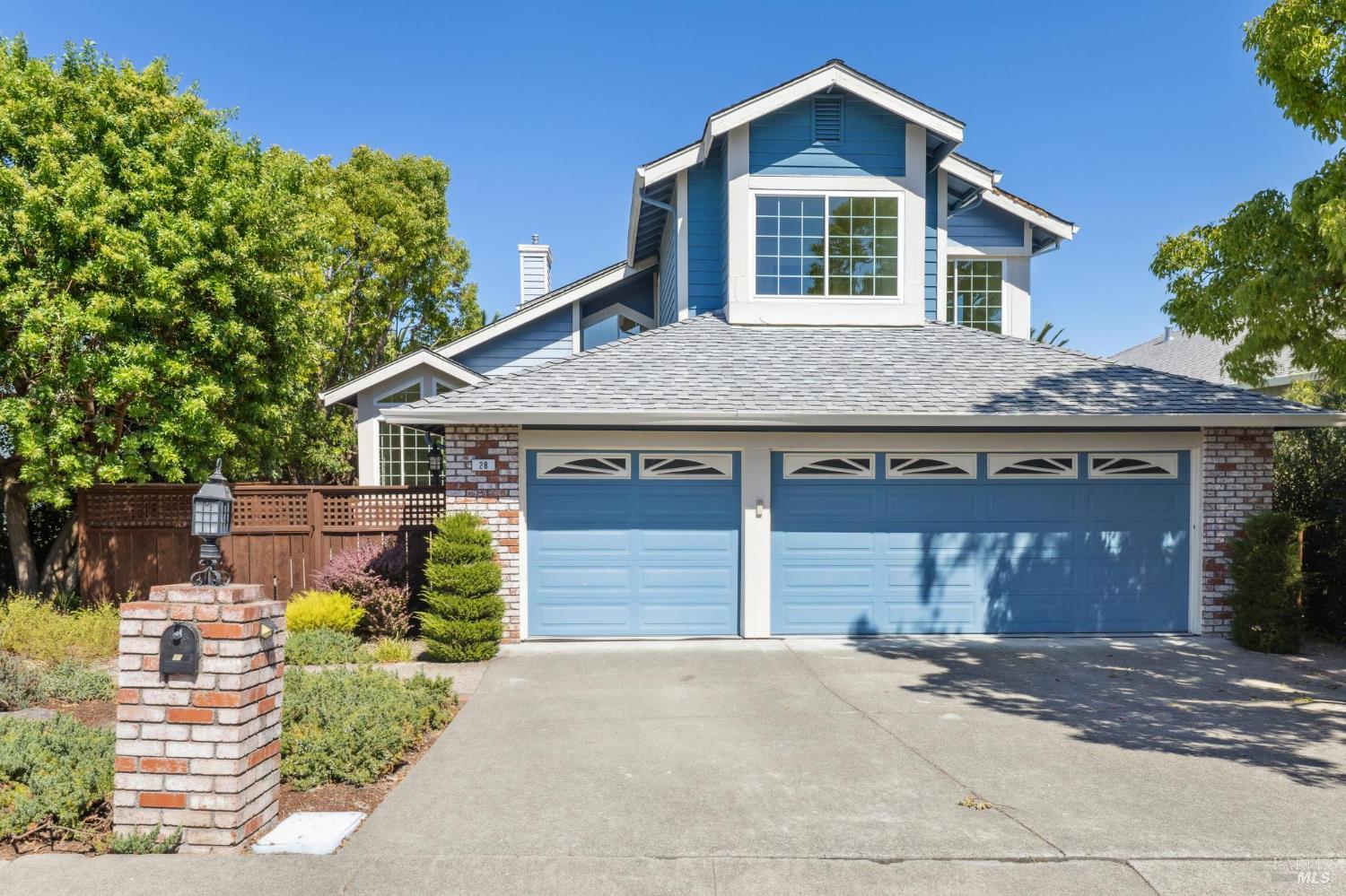 Detail Gallery Image 10 of 59 For 28 Caribe Isle, Novato,  CA 94949 - 4 Beds | 3 Baths