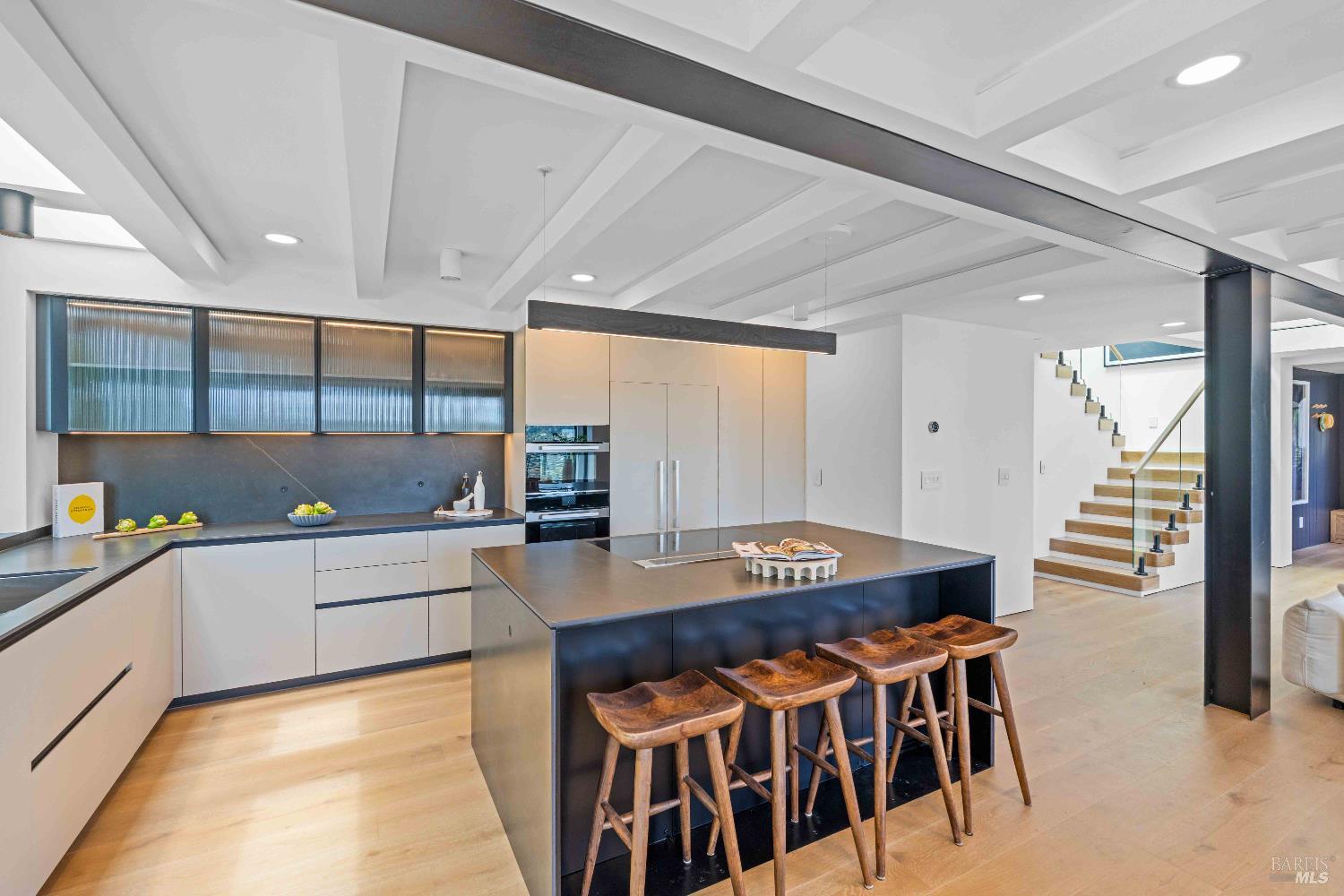 Detail Gallery Image 29 of 61 For 975 Greenhill Rd, Mill Valley,  CA 94941 - 4 Beds | 2/1 Baths