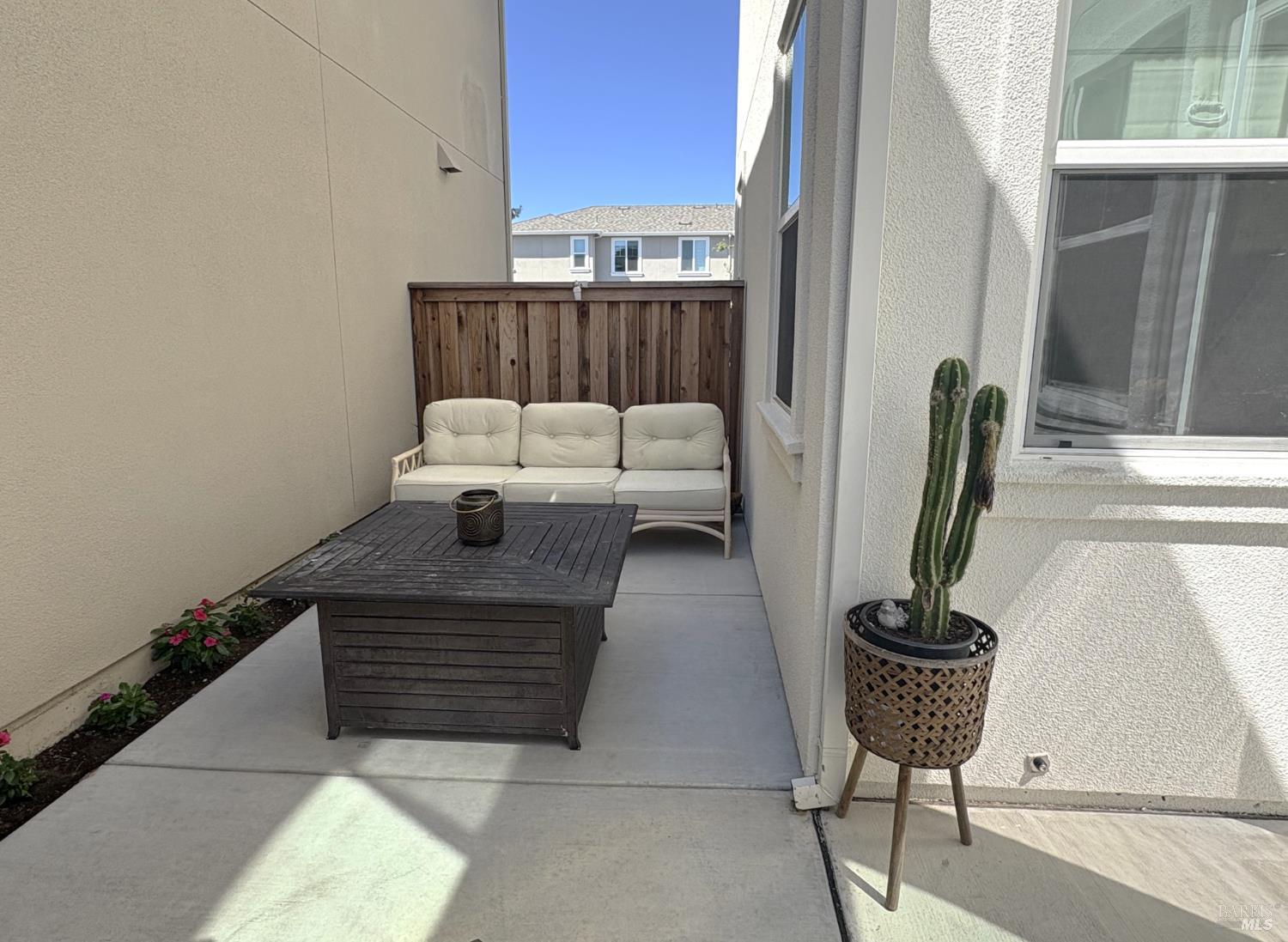 Detail Gallery Image 10 of 25 For 2912 Liscum St, Santa Rosa,  CA 95407 - 3 Beds | 2/1 Baths