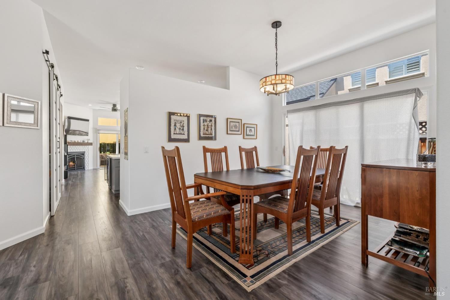 Detail Gallery Image 19 of 51 For 1917 Falcon Ridge Dr, Petaluma,  CA 94954 - 3 Beds | 2 Baths