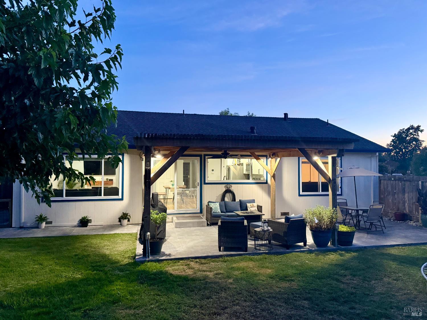 Detail Gallery Image 12 of 12 For 2333 Pacheco Pl, Santa Rosa,  CA 95401 - 3 Beds | 2 Baths
