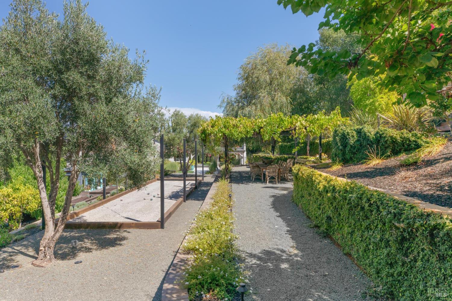Detail Gallery Image 85 of 96 For 3747 Beartooth Ln, Napa,  CA 94558 - 4 Beds | 3 Baths