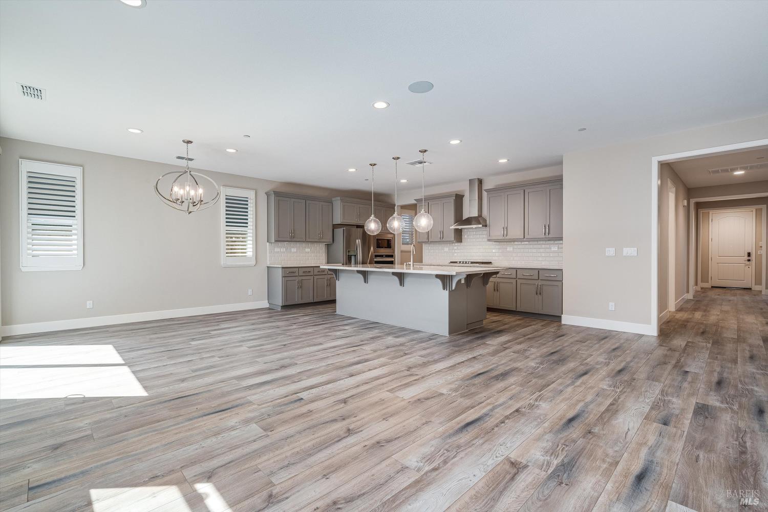 Detail Gallery Image 14 of 45 For 5646 Kameron Pl, Rohnert Park,  CA 94928 - 3 Beds | 2/1 Baths