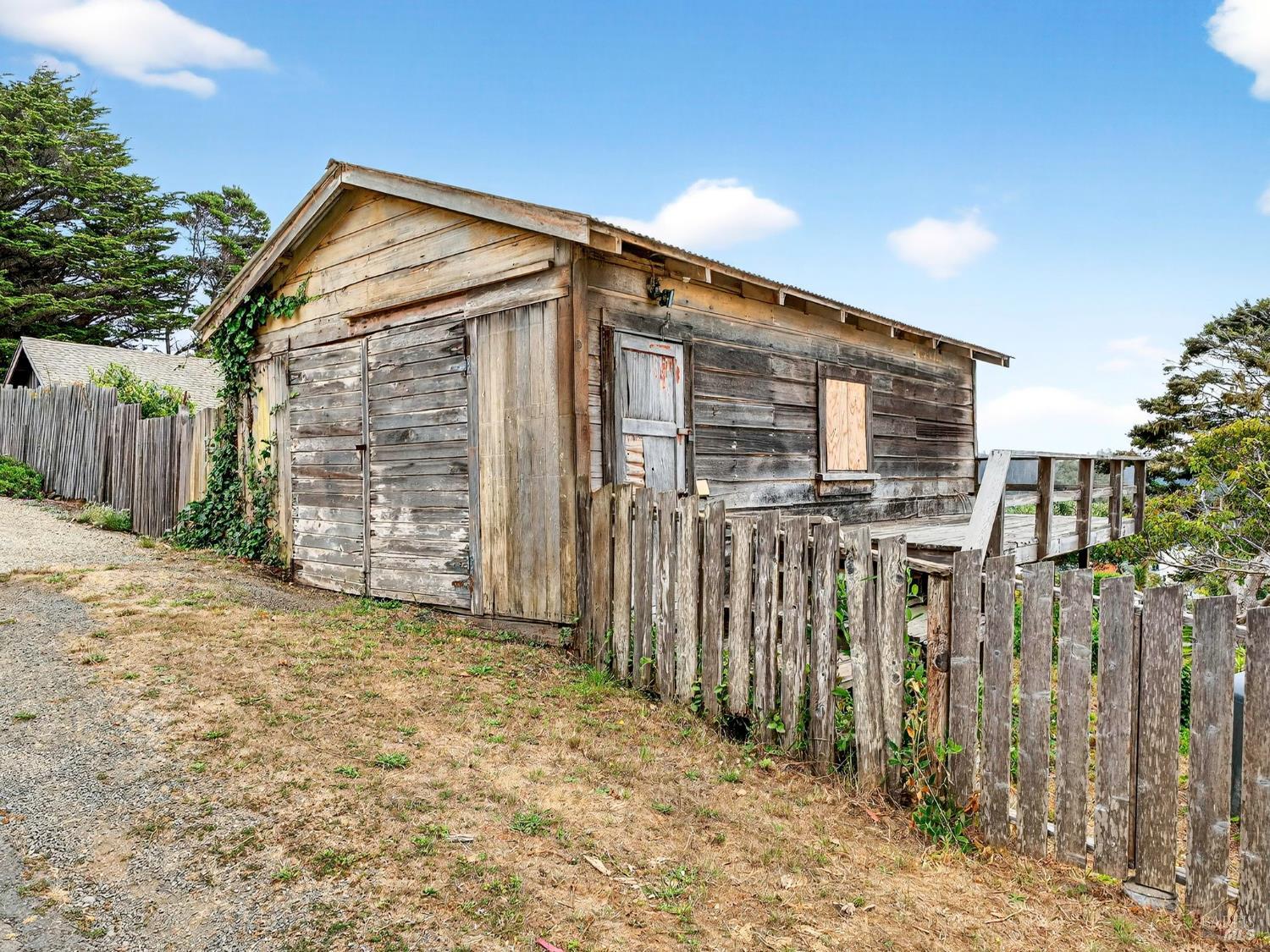 Detail Gallery Image 27 of 31 For 45060 Covelo St, Mendocino,  CA 95460 - 3 Beds | 1 Baths