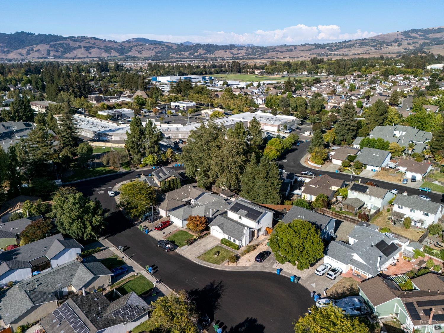 Detail Gallery Image 43 of 46 For 7134 Carillon Ct, Rohnert Park,  CA 94928 - 5 Beds | 2/1 Baths