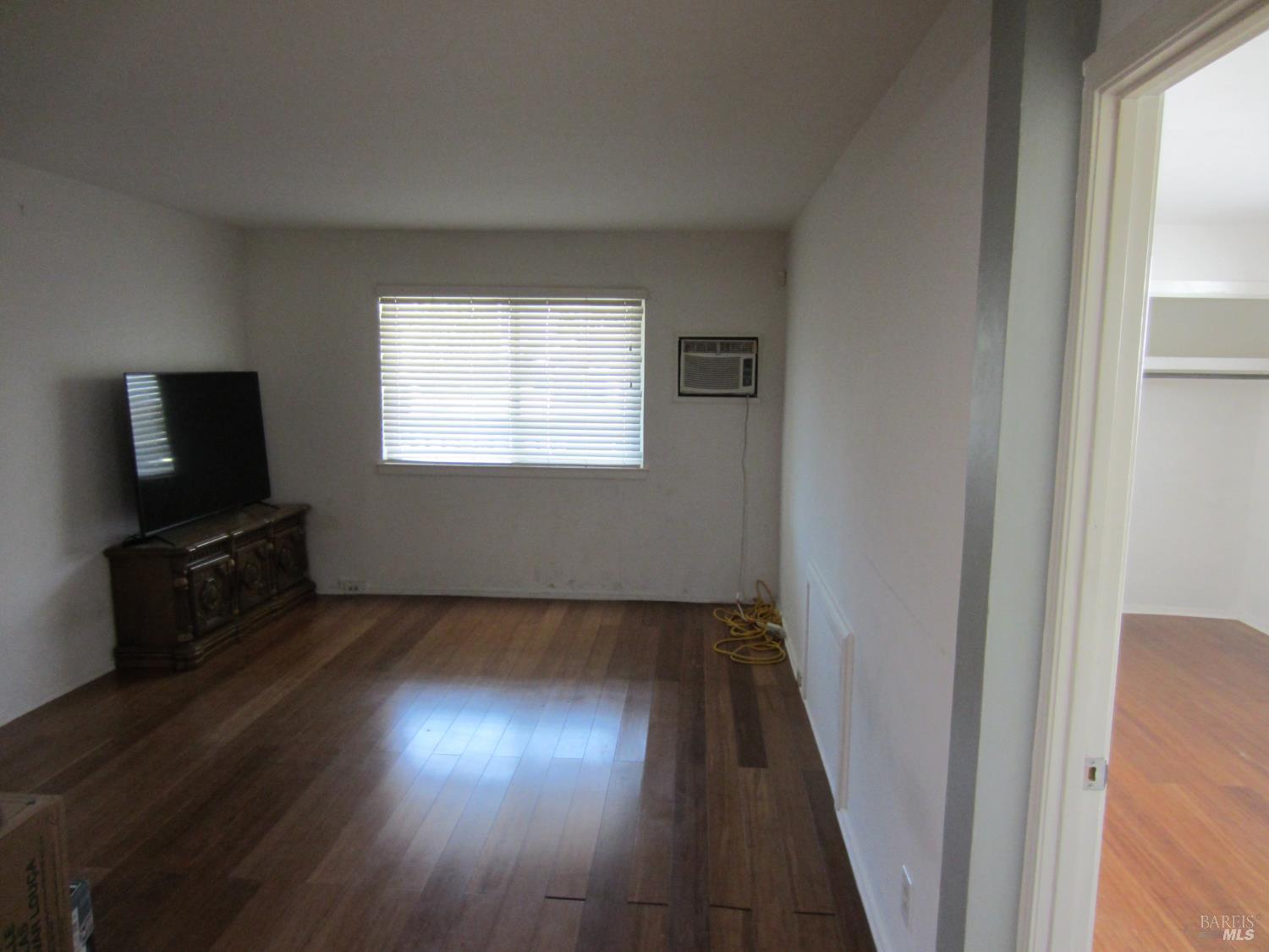 Detail Gallery Image 2 of 15 For 514 Montezuma St, Rio Vista,  CA 94571 - 2 Beds | 2 Baths