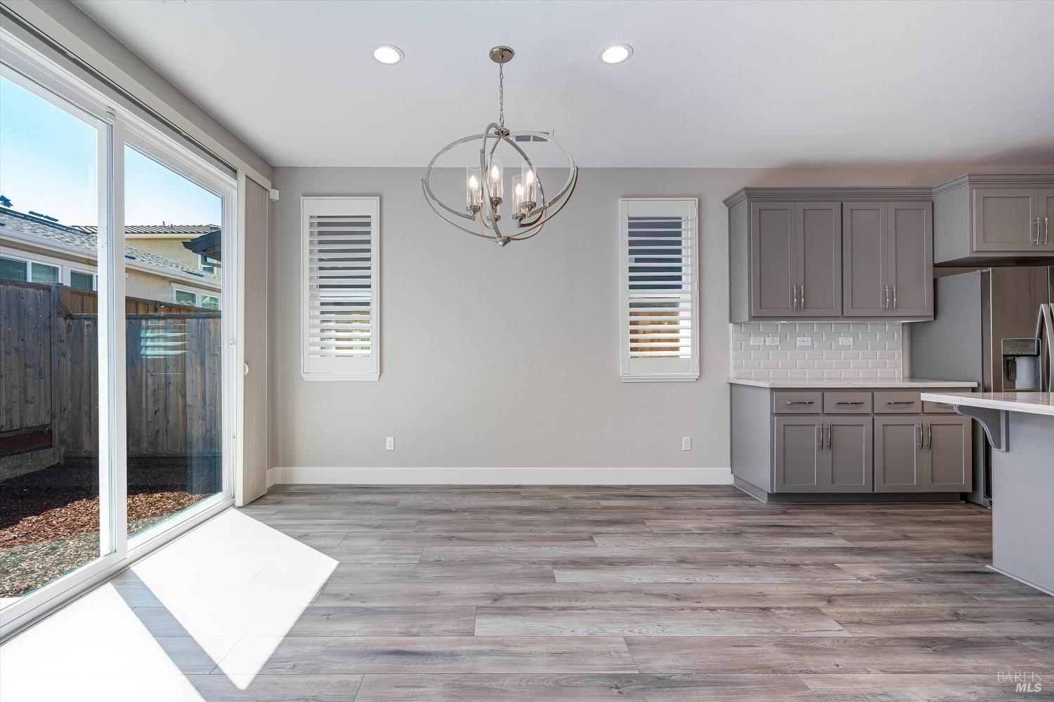 Detail Gallery Image 19 of 45 For 5646 Kameron Pl, Rohnert Park,  CA 94928 - 3 Beds | 2/1 Baths