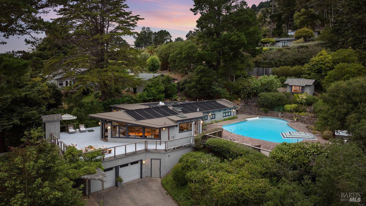 Detail Gallery Image 69 of 99 For 125 Laurel Ave, Stinson Beach,  CA 94970 - 3 Beds | 3 Baths