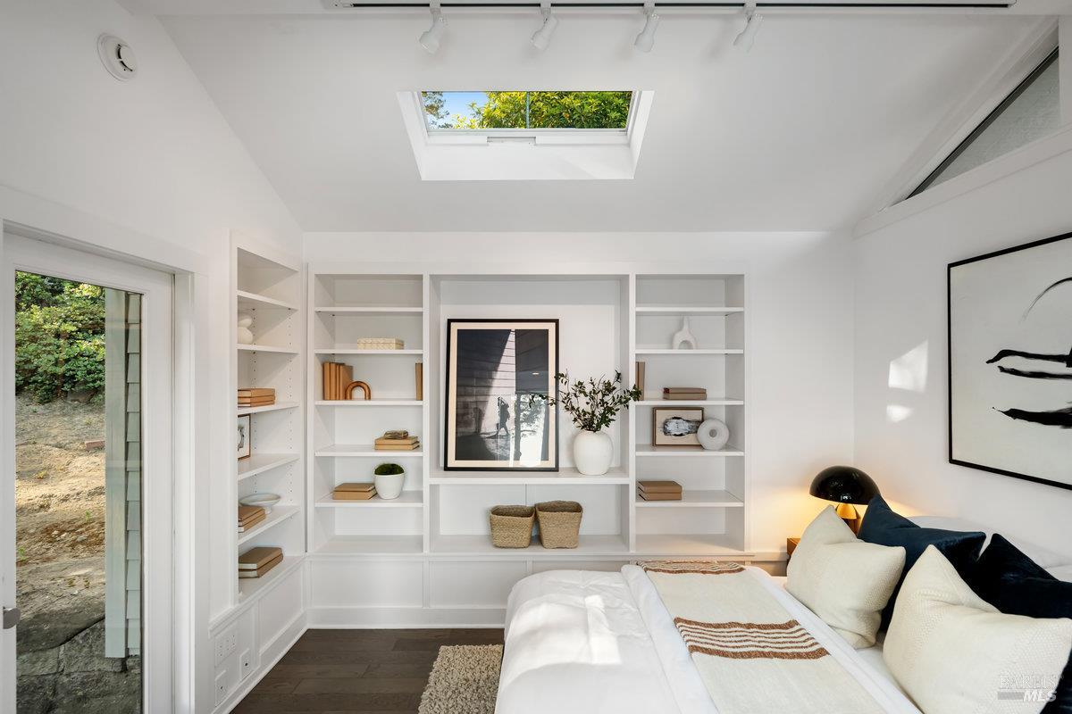 Detail Gallery Image 89 of 99 For 125 Laurel Ave, Stinson Beach,  CA 94970 - 3 Beds | 3 Baths
