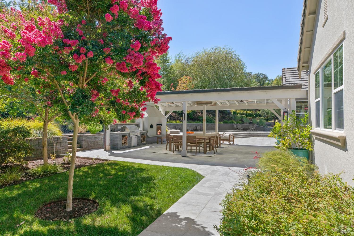 Detail Gallery Image 12 of 96 For 3747 Beartooth Ln, Napa,  CA 94558 - 4 Beds | 3 Baths