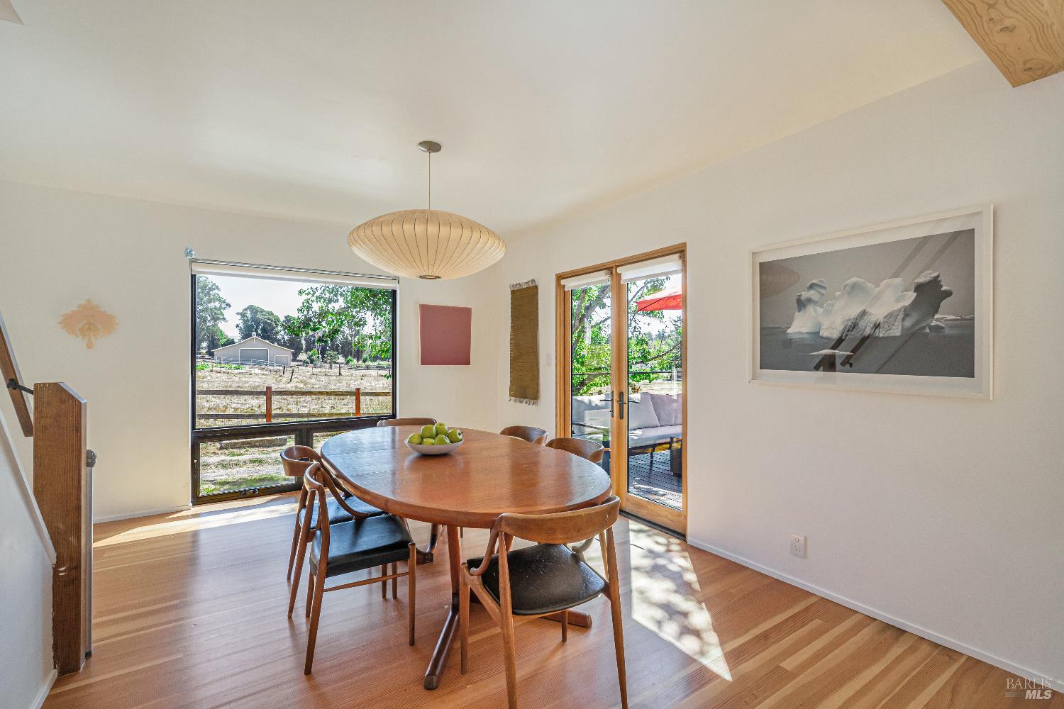 Detail Gallery Image 10 of 34 For 5190 Volkerts Rd, Sebastopol,  CA 95472 - 3 Beds | 2 Baths