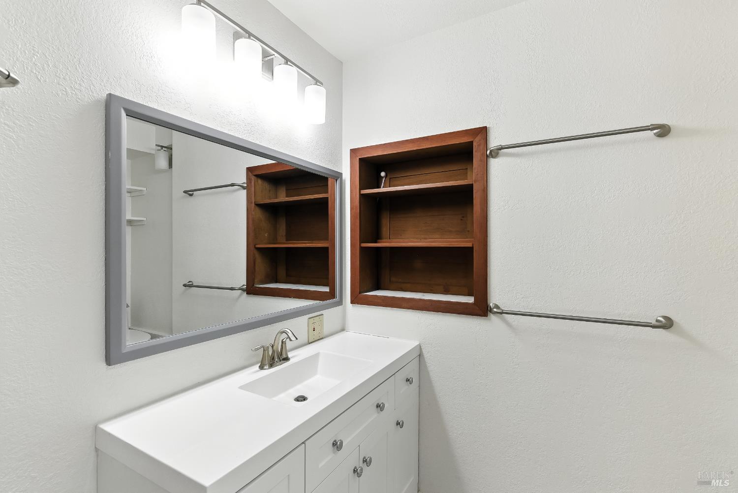 Detail Gallery Image 27 of 30 For 183 Laurel Dr, Fairfax,  CA 94930 - 5 Beds | 6 Baths