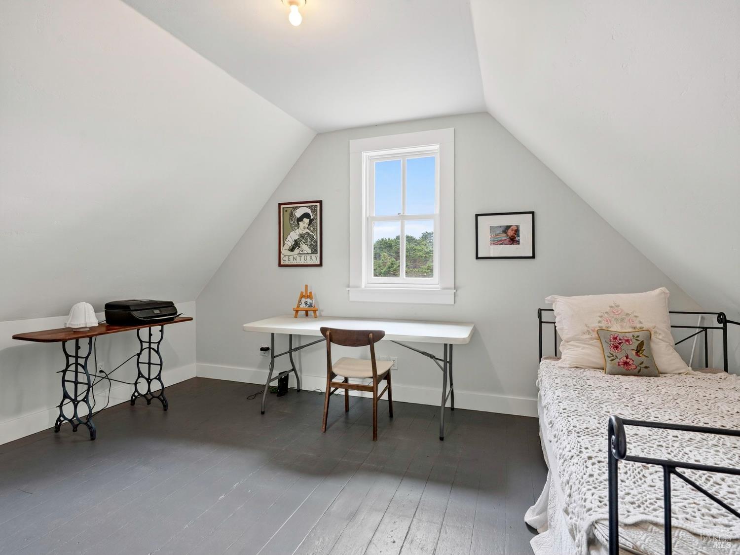 Detail Gallery Image 21 of 31 For 45060 Covelo St, Mendocino,  CA 95460 - 3 Beds | 1 Baths