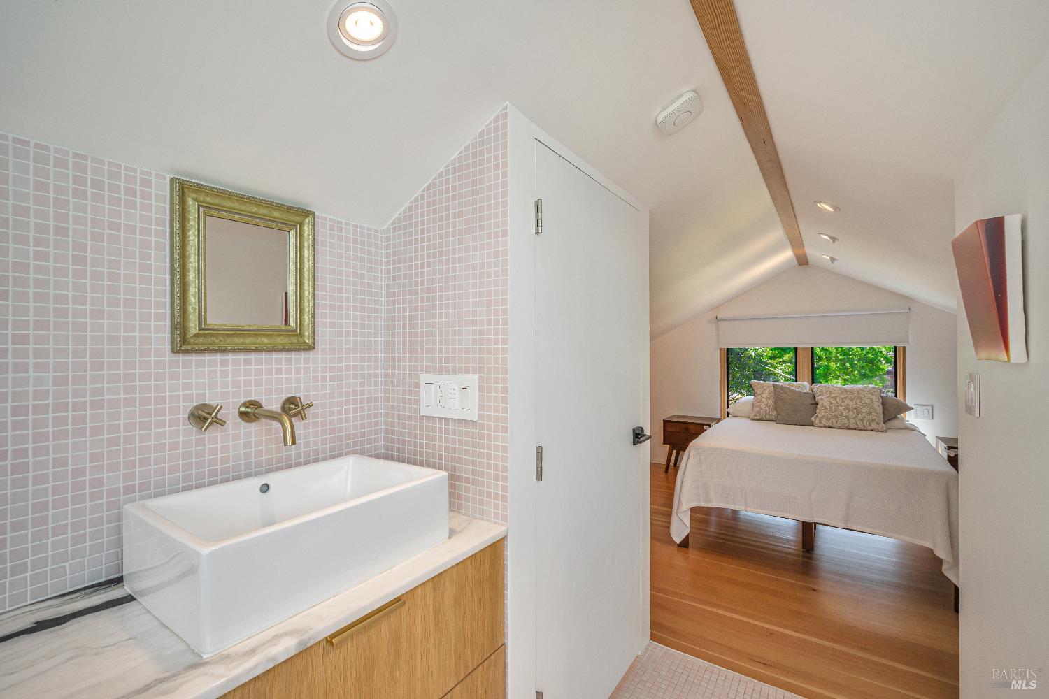 Detail Gallery Image 20 of 34 For 5190 Volkerts Rd, Sebastopol,  CA 95472 - 3 Beds | 2 Baths