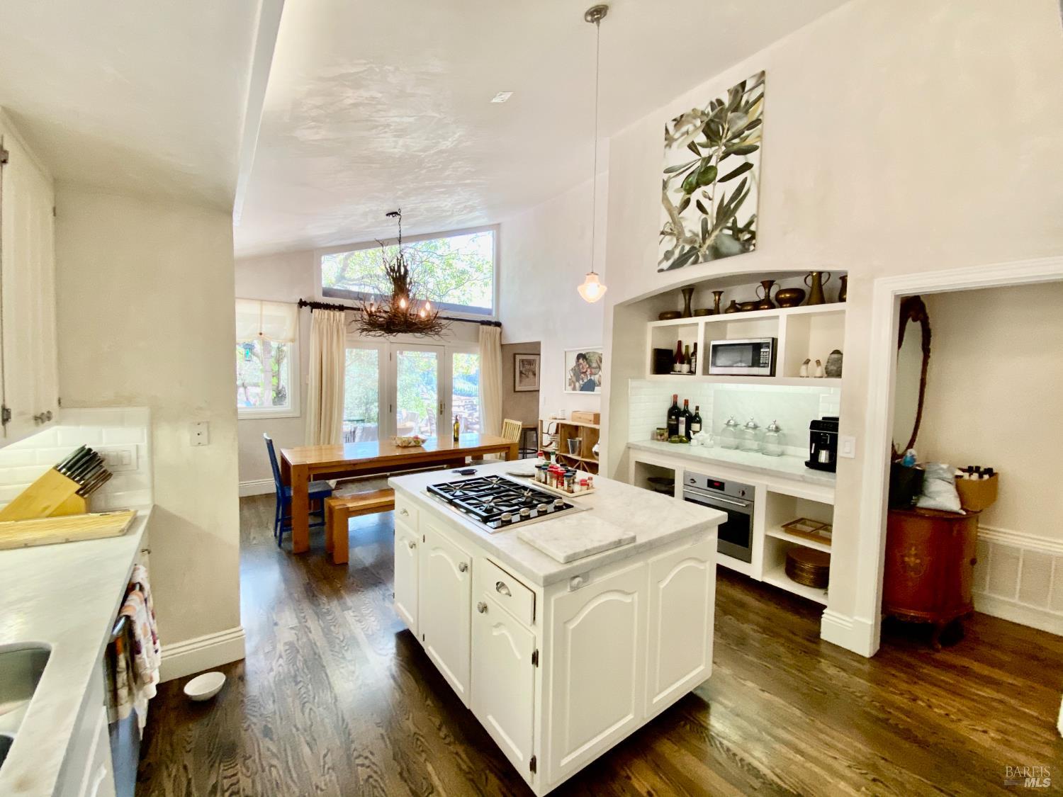 Detail Gallery Image 32 of 81 For 3594 Silverado Trl, Saint Helena,  CA 94574 - 5 Beds | 5/1 Baths