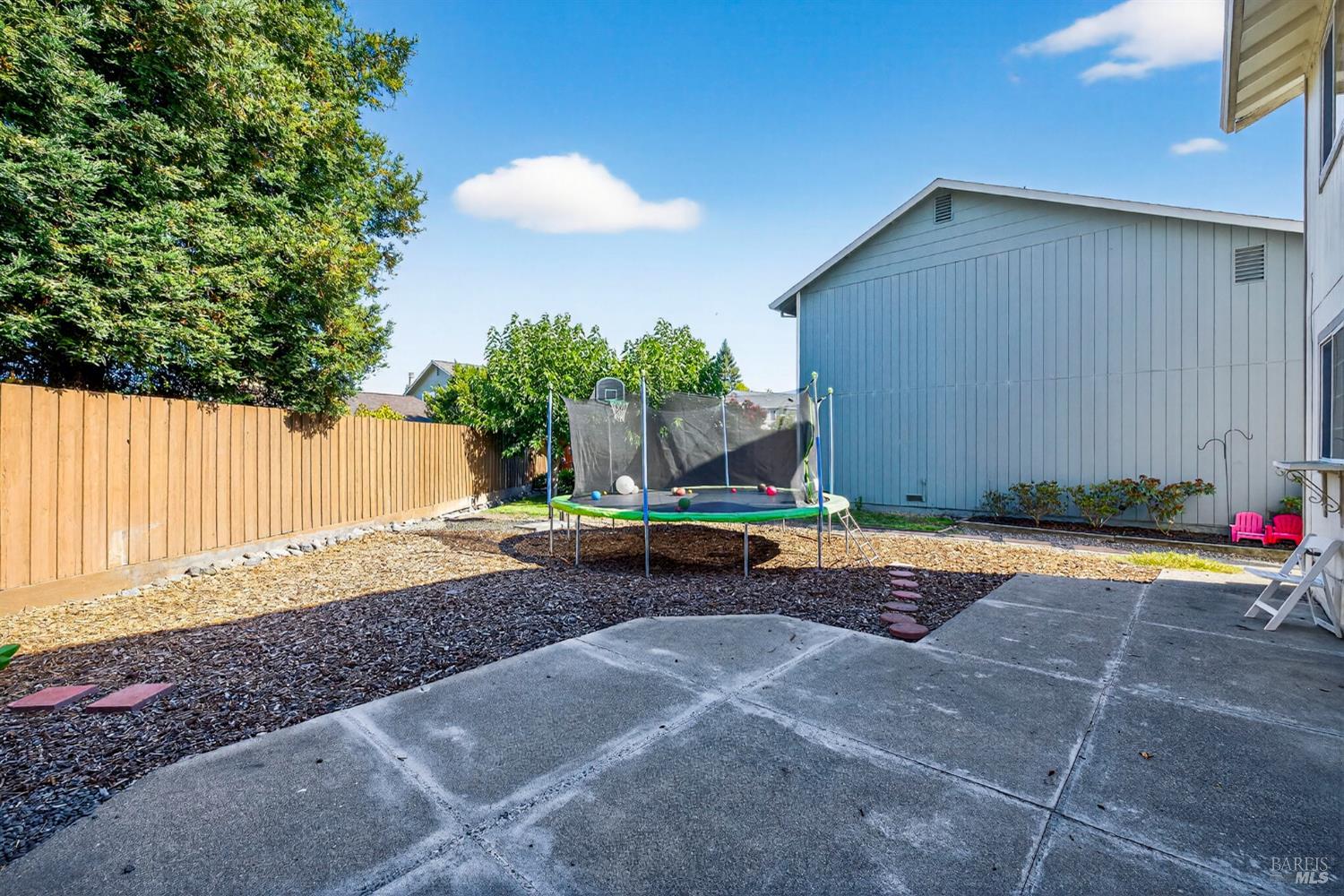 Detail Gallery Image 39 of 46 For 7134 Carillon Ct, Rohnert Park,  CA 94928 - 5 Beds | 2/1 Baths