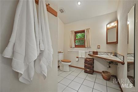 Detail Gallery Image 34 of 39 For 24019 Hilderbrand Dr, Middletown,  CA 95461 - 6 Beds | 5/1 Baths