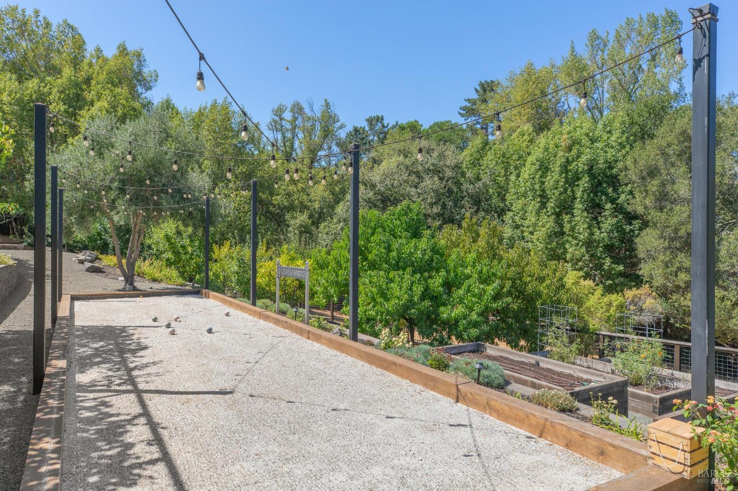 Detail Gallery Image 84 of 96 For 3747 Beartooth Ln, Napa,  CA 94558 - 4 Beds | 3 Baths