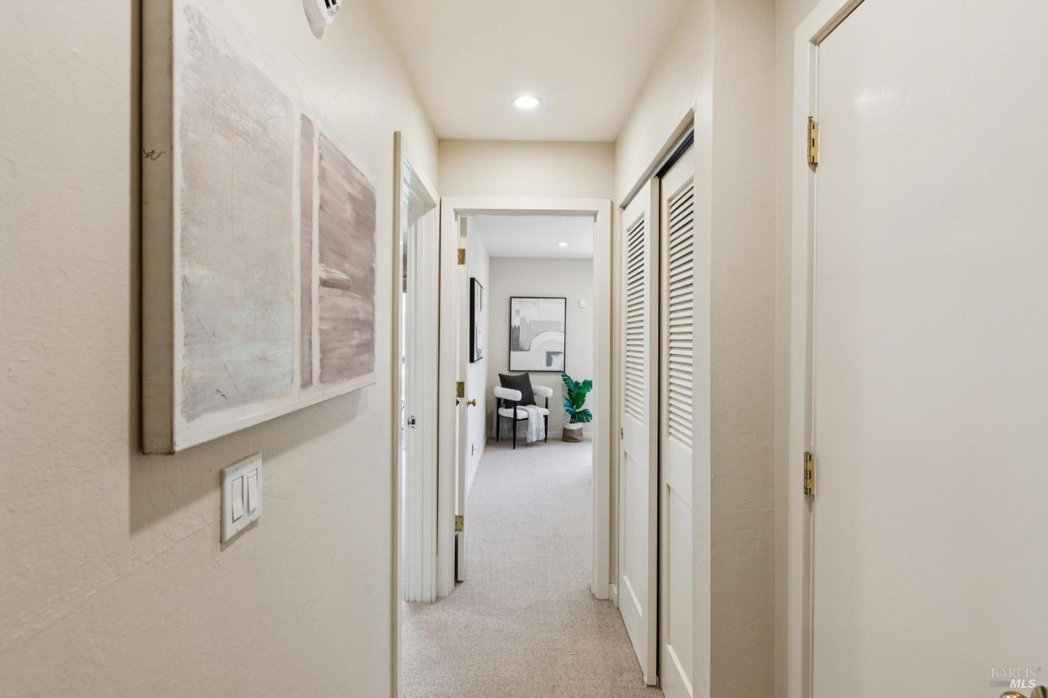 Detail Gallery Image 31 of 38 For 11 Thoreau Cir, Mill Valley,  CA 94941 - 2 Beds | 1/1 Baths