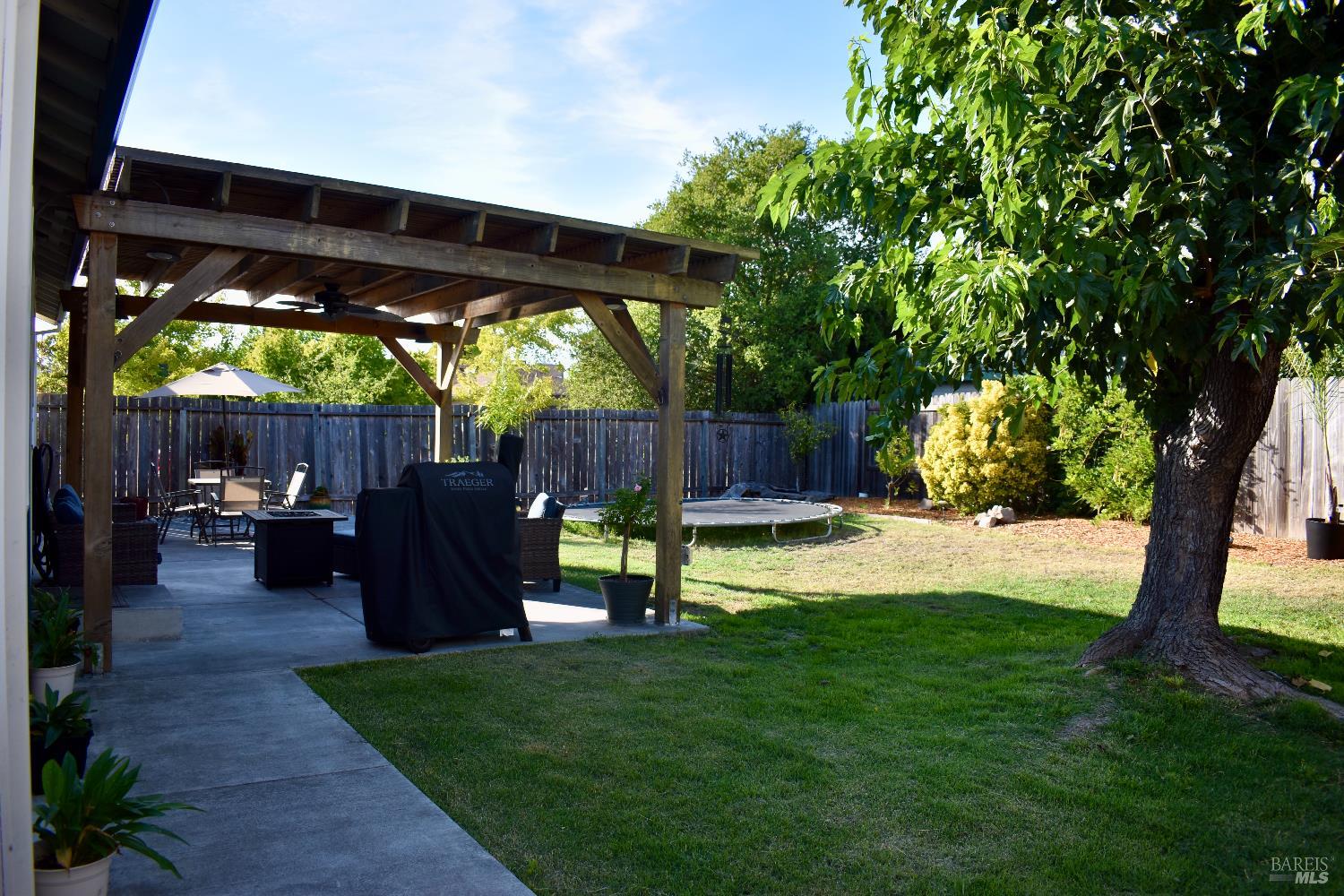 Detail Gallery Image 11 of 12 For 2333 Pacheco Pl, Santa Rosa,  CA 95401 - 3 Beds | 2 Baths