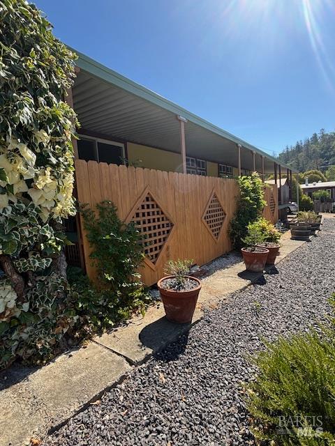 Detail Gallery Image 2 of 6 For 801 Lake Mendocino Dr, Ukiah,  CA 95482 - 2 Beds | 2 Baths