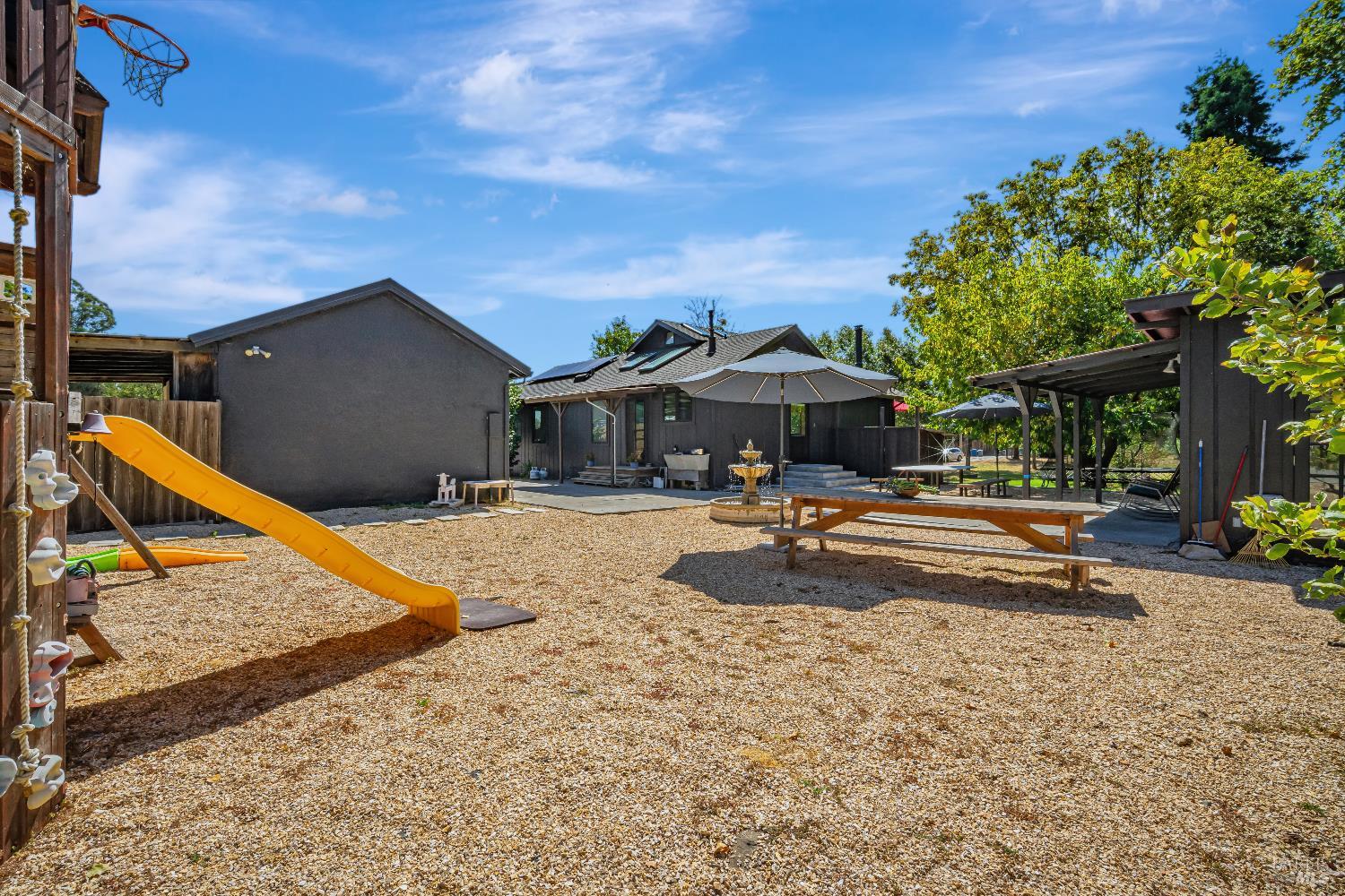 Detail Gallery Image 30 of 34 For 5190 Volkerts Rd, Sebastopol,  CA 95472 - 3 Beds | 2 Baths