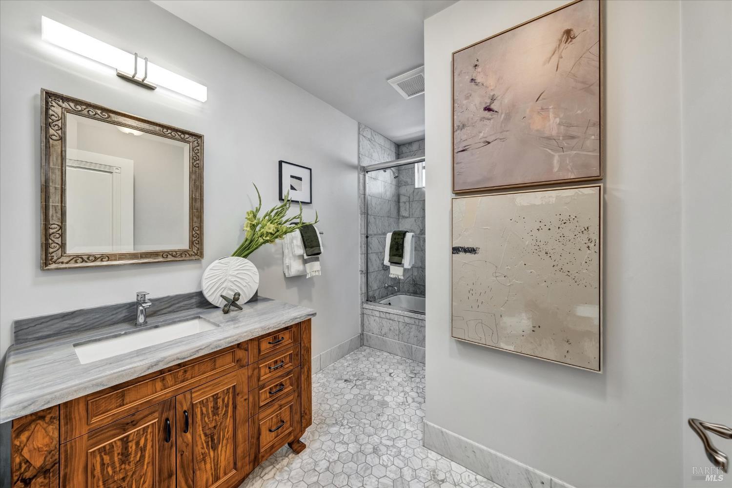 Detail Gallery Image 30 of 55 For 265 Crescent Rd, San Anselmo,  CA 94960 - 3 Beds | 3 Baths